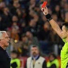 Os sonhos do título da Roma de José Mourinho sofrem mais um revés